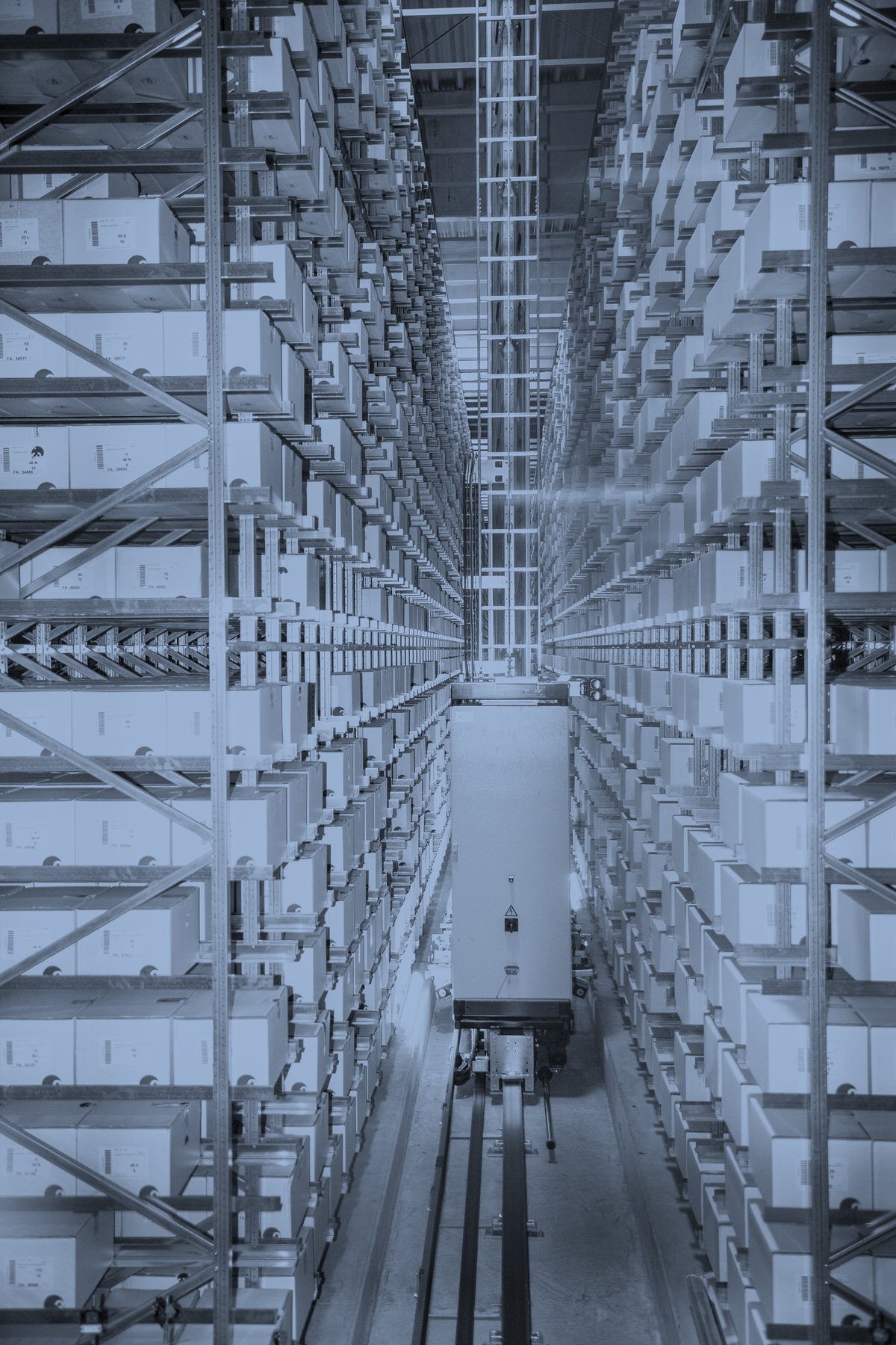 Bild des teilautomatisierten Lagers